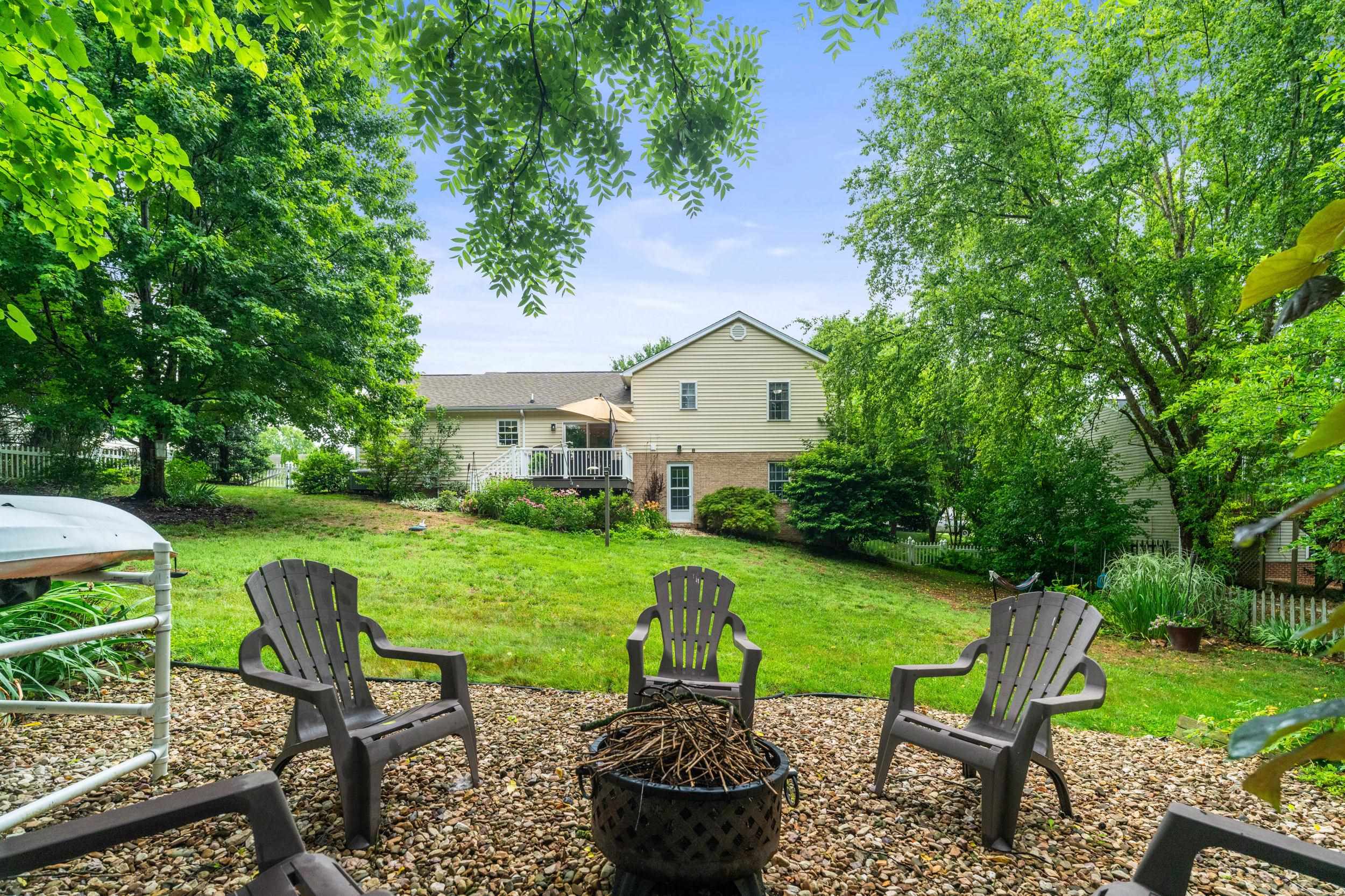 227 BOWMANS RUN DR, STUARTS DRAFT, Virginia 24477, 3 Bedrooms Bedrooms, ,2 BathroomsBathrooms,Residential,227 BOWMANS RUN DR,678944 MLS # 678944