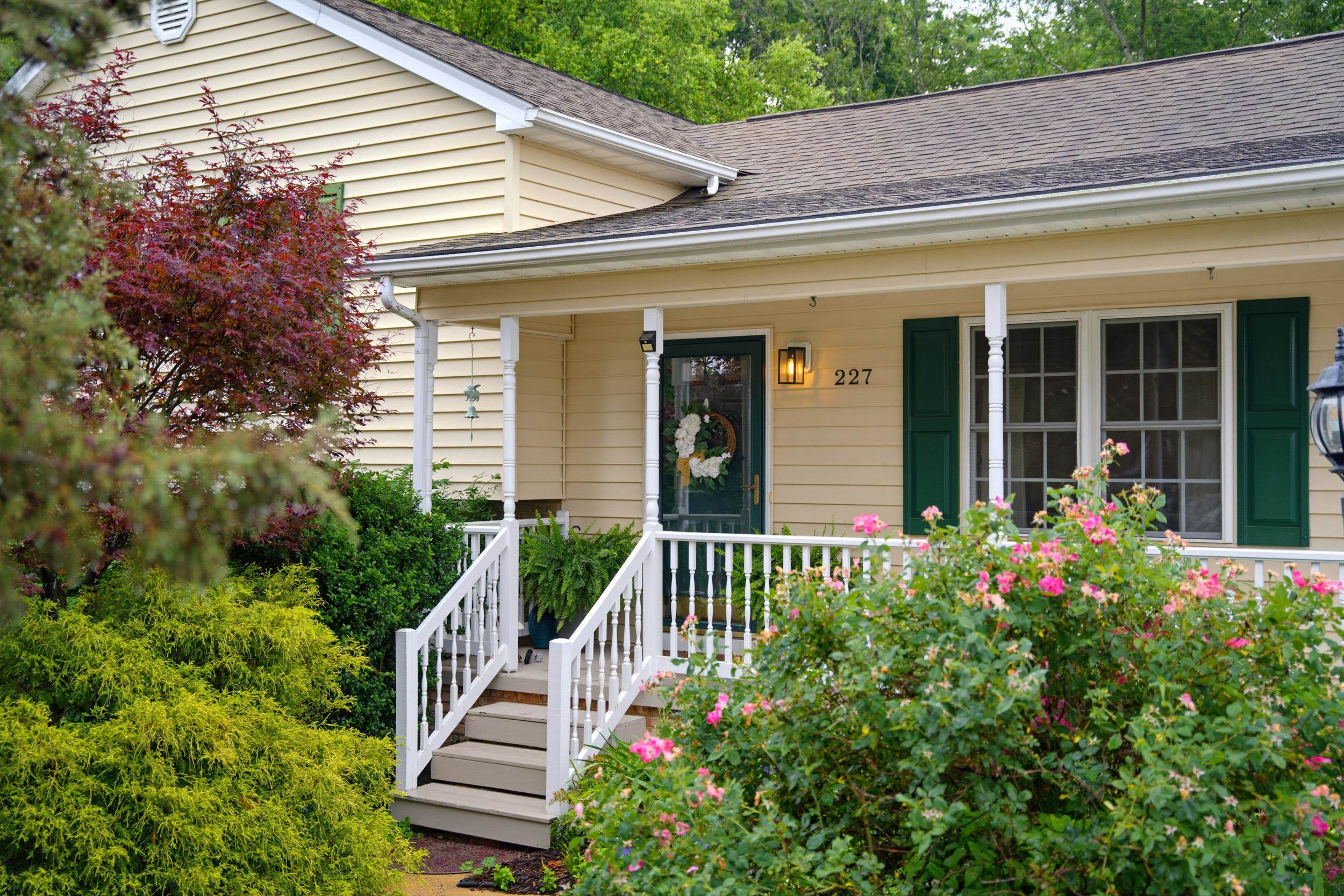 227 BOWMANS RUN DR, STUARTS DRAFT, Virginia 24477, 3 Bedrooms Bedrooms, ,2 BathroomsBathrooms,Residential,227 BOWMANS RUN DR,678944 MLS # 678944
