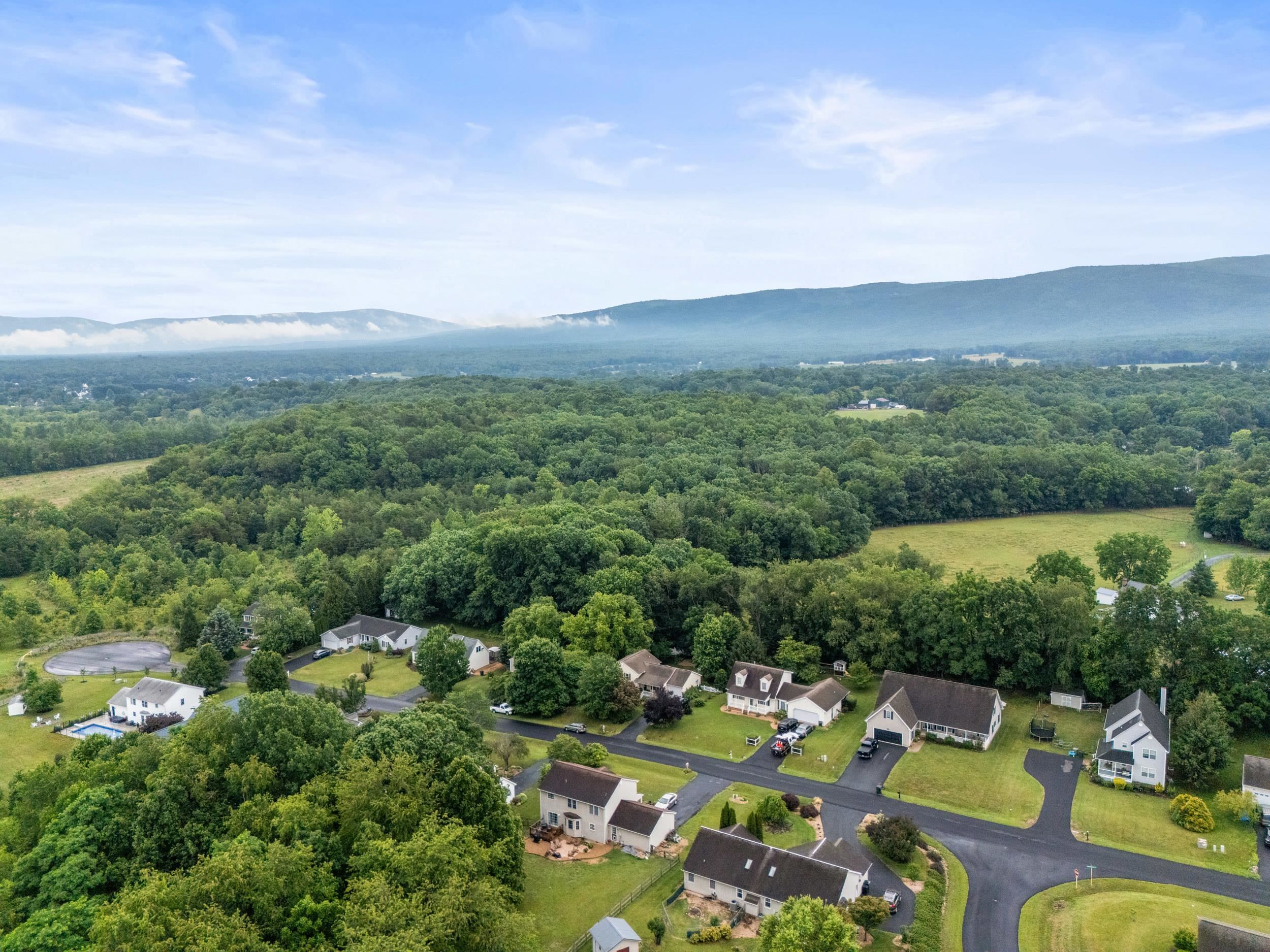 227 BOWMANS RUN DR, STUARTS DRAFT, Virginia 24477, 3 Bedrooms Bedrooms, ,2 BathroomsBathrooms,Residential,227 BOWMANS RUN DR,678944 MLS # 678944