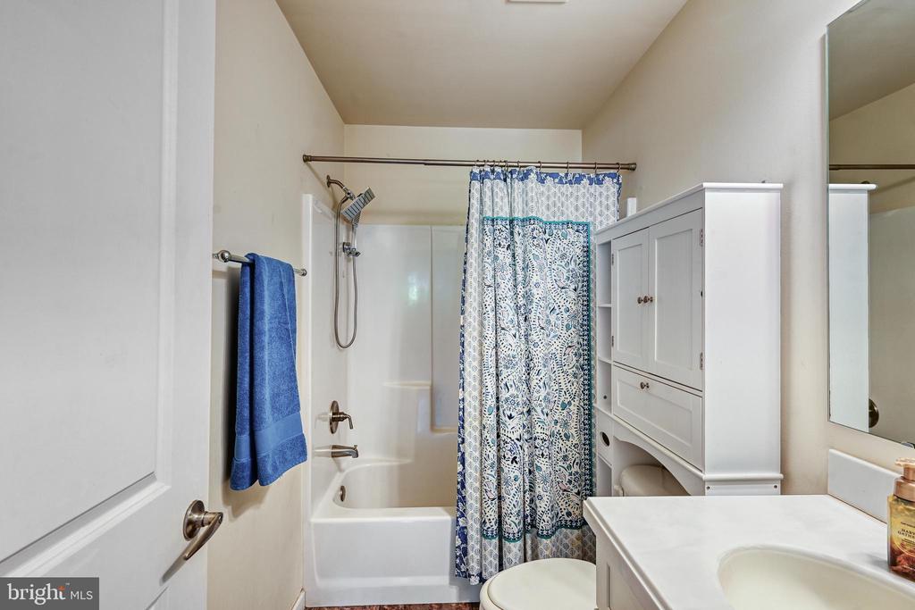 1176 SIGNBOARD RD, BUMPASS, Virginia 23024, 3 Bedrooms Bedrooms, ,2 BathroomsBathrooms,Residential,1176 SIGNBOARD RD,VALA2009856 MLS # VALA2009856
