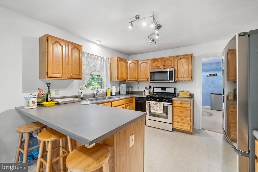 2278 CARTERSVILLE RD, MINERAL, Virginia 23117, 4 Bedrooms Bedrooms, ,2 BathroomsBathrooms,Residential,2278 CARTERSVILLE RD,VALA2010036 MLS # VALA2010036
