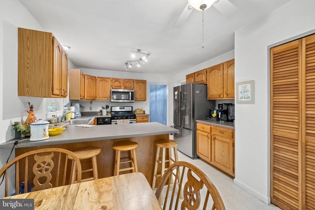 2278 CARTERSVILLE RD, MINERAL, Virginia 23117, 4 Bedrooms Bedrooms, ,2 BathroomsBathrooms,Residential,2278 CARTERSVILLE RD,VALA2010036 MLS # VALA2010036