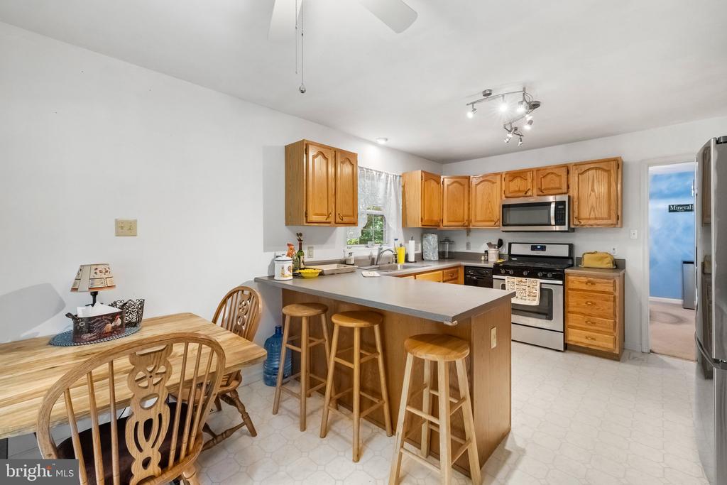 2278 CARTERSVILLE RD, MINERAL, Virginia 23117, 4 Bedrooms Bedrooms, ,2 BathroomsBathrooms,Residential,2278 CARTERSVILLE RD,VALA2010036 MLS # VALA2010036