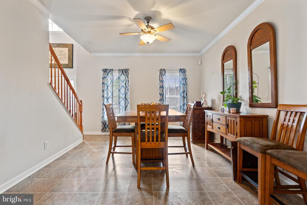 5804 TELLURIDE LN, SPOTSYLVANIA, Virginia 22553, 5 Bedrooms Bedrooms, ,3 BathroomsBathrooms,Residential,5804 TELLURIDE LN,VASP2042982 MLS # VASP2042982