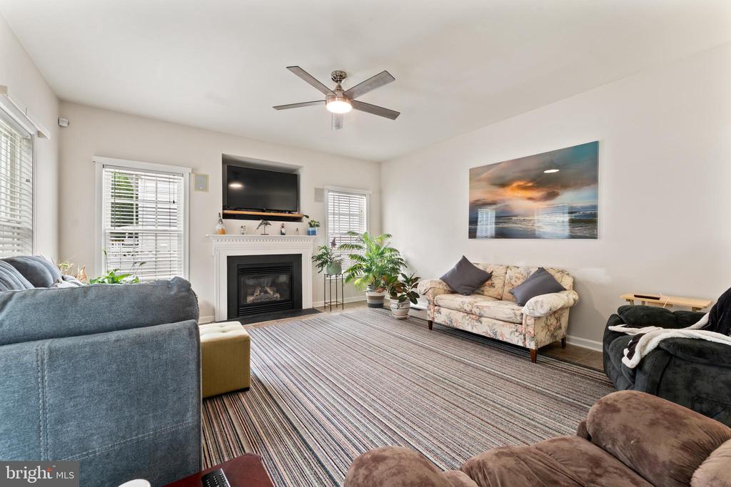 5804 TELLURIDE LN, SPOTSYLVANIA, Virginia 22553, 5 Bedrooms Bedrooms, ,3 BathroomsBathrooms,Residential,5804 TELLURIDE LN,VASP2042982 MLS # VASP2042982
