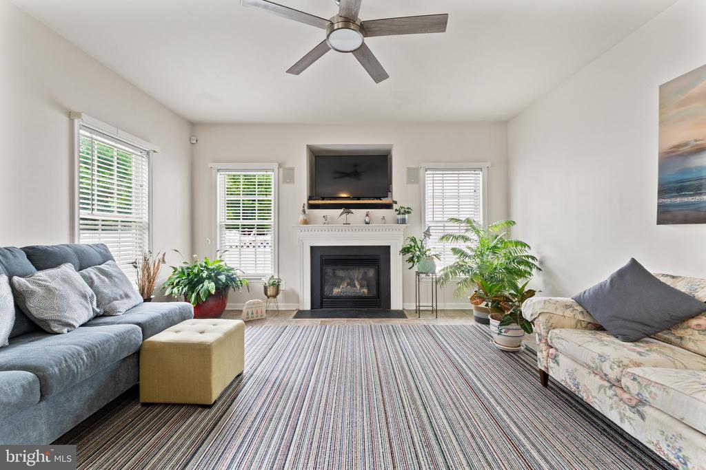 5804 TELLURIDE LN, SPOTSYLVANIA, Virginia 22553, 5 Bedrooms Bedrooms, ,3 BathroomsBathrooms,Residential,5804 TELLURIDE LN,VASP2042982 MLS # VASP2042982