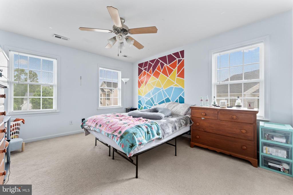 5804 TELLURIDE LN, SPOTSYLVANIA, Virginia 22553, 5 Bedrooms Bedrooms, ,3 BathroomsBathrooms,Residential,5804 TELLURIDE LN,VASP2042982 MLS # VASP2042982