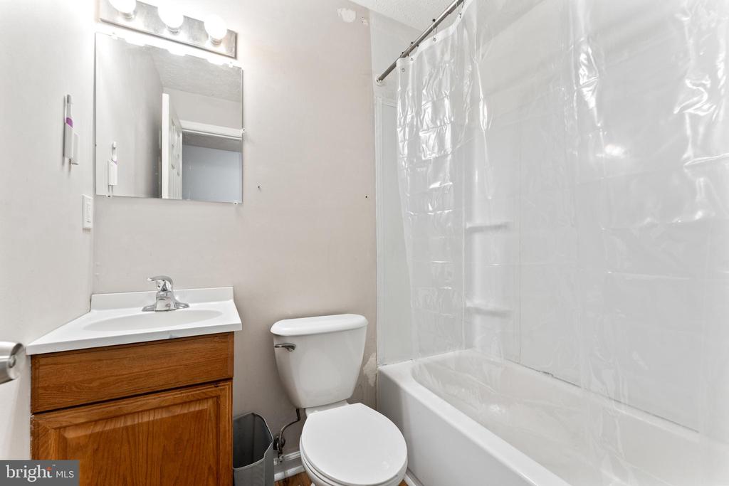 5804 TELLURIDE LN, SPOTSYLVANIA, Virginia 22553, 5 Bedrooms Bedrooms, ,3 BathroomsBathrooms,Residential,5804 TELLURIDE LN,VASP2042982 MLS # VASP2042982