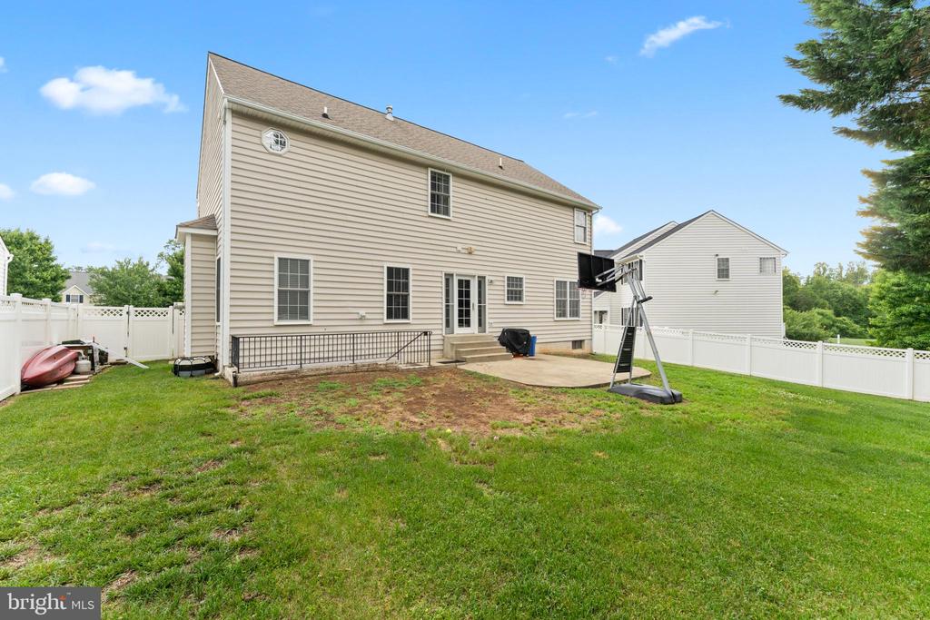 5804 TELLURIDE LN, SPOTSYLVANIA, Virginia 22553, 5 Bedrooms Bedrooms, ,3 BathroomsBathrooms,Residential,5804 TELLURIDE LN,VASP2042982 MLS # VASP2042982