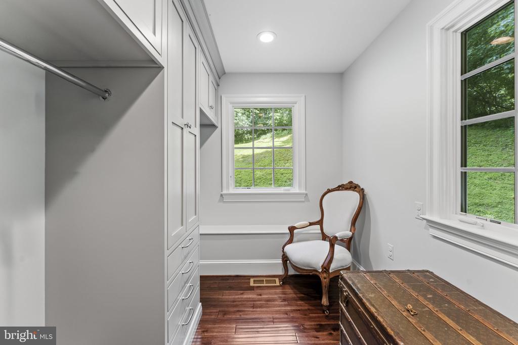 4639 HOPEWELL RD, THE PLAINS, Virginia 20198, 1 Bedroom Bedrooms, ,2 BathroomsBathrooms,Residential,4639 HOPEWELL RD,VAFQ2022792 MLS # VAFQ2022792