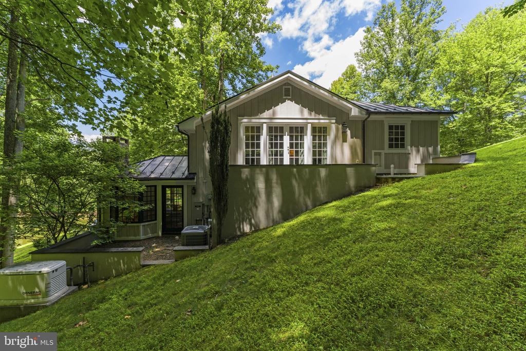 4639 HOPEWELL RD, THE PLAINS, Virginia 20198, 1 Bedroom Bedrooms, ,2 BathroomsBathrooms,Residential,4639 HOPEWELL RD,VAFQ2022792 MLS # VAFQ2022792