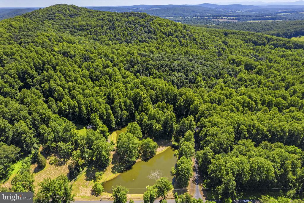 4639 HOPEWELL RD, THE PLAINS, Virginia 20198, 1 Bedroom Bedrooms, ,2 BathroomsBathrooms,Residential,4639 HOPEWELL RD,VAFQ2022792 MLS # VAFQ2022792