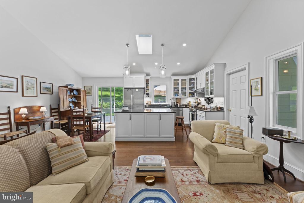 4639 HOPEWELL RD, THE PLAINS, Virginia 20198, 1 Bedroom Bedrooms, ,2 BathroomsBathrooms,Residential,4639 HOPEWELL RD,VAFQ2022792 MLS # VAFQ2022792