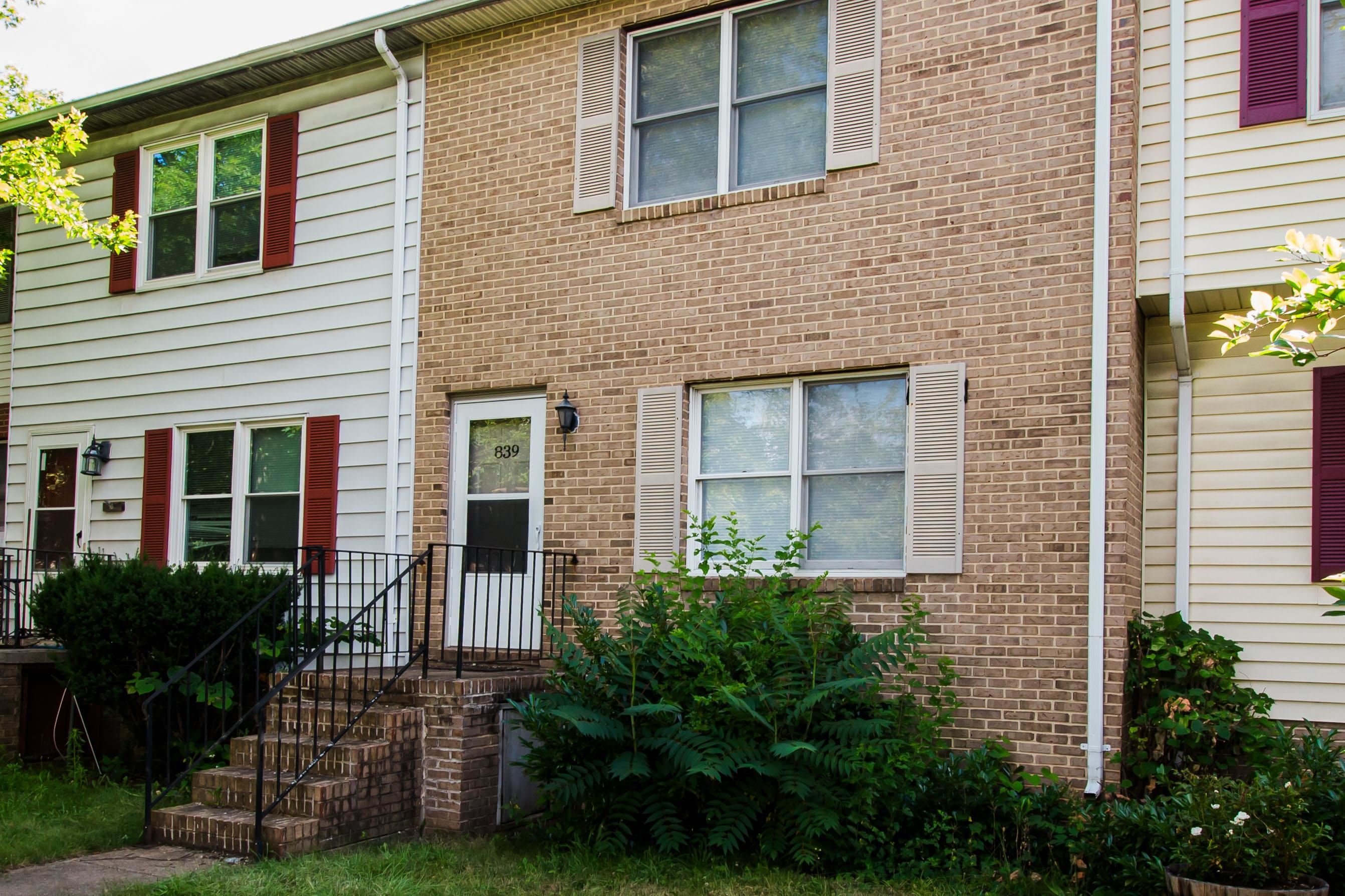 839 VINE ST, HARRISONBURG, Virginia 22802, 2 Bedrooms Bedrooms, ,1 BathroomBathrooms,Residential,839 VINE ST,678533 MLS # 678533