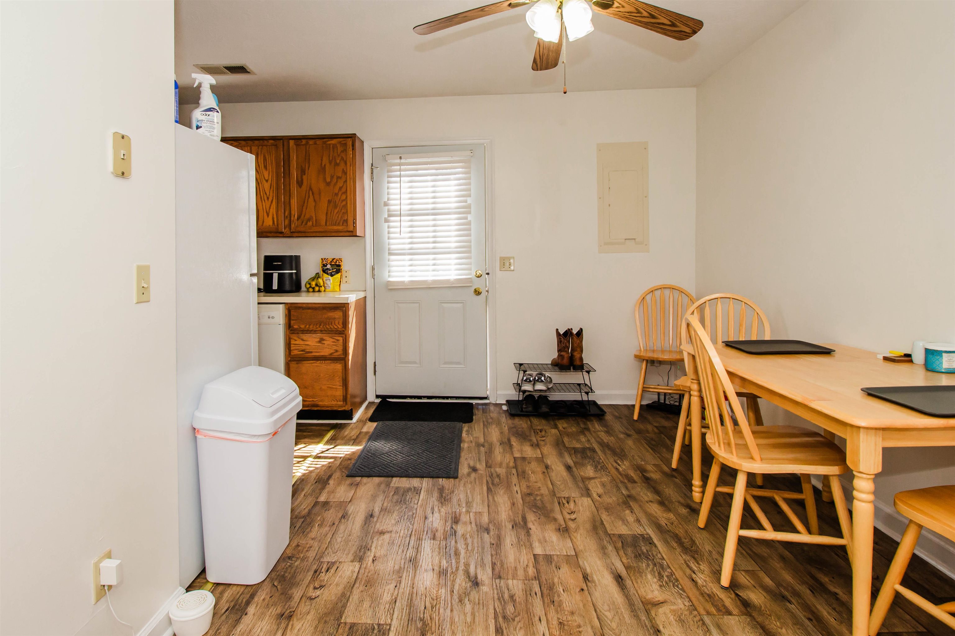 839 VINE ST, HARRISONBURG, Virginia 22802, 2 Bedrooms Bedrooms, ,1 BathroomBathrooms,Residential,839 VINE ST,678533 MLS # 678533