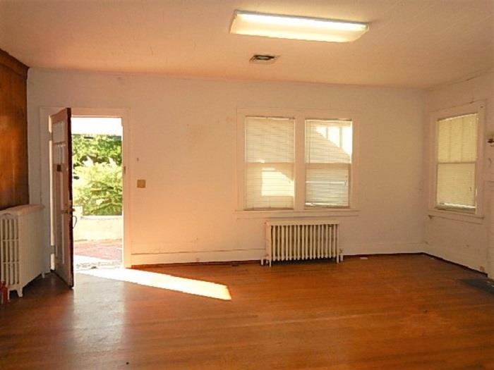 2505 N AUGUSTA ST, STAUNTON, Virginia 24401, 2 Bedrooms Bedrooms, ,1 BathroomBathrooms,Residential,2505 N AUGUSTA ST,678950 MLS # 678950