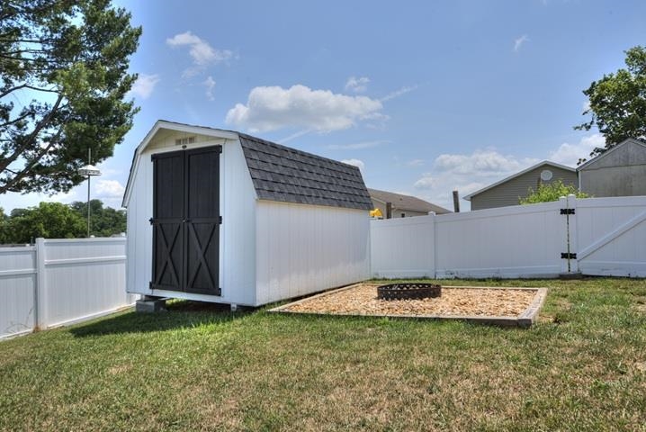 611 C ST, STAUNTON, Virginia 24401, 3 Bedrooms Bedrooms, ,2 BathroomsBathrooms,Residential,611 C ST,678953 MLS # 678953 611 C ST, STAUNTON, Virginia 24401, 3 Bedrooms Bedrooms, ,2 BathroomsBathrooms,Residential,611 C ST,678953 MLS # 678953
