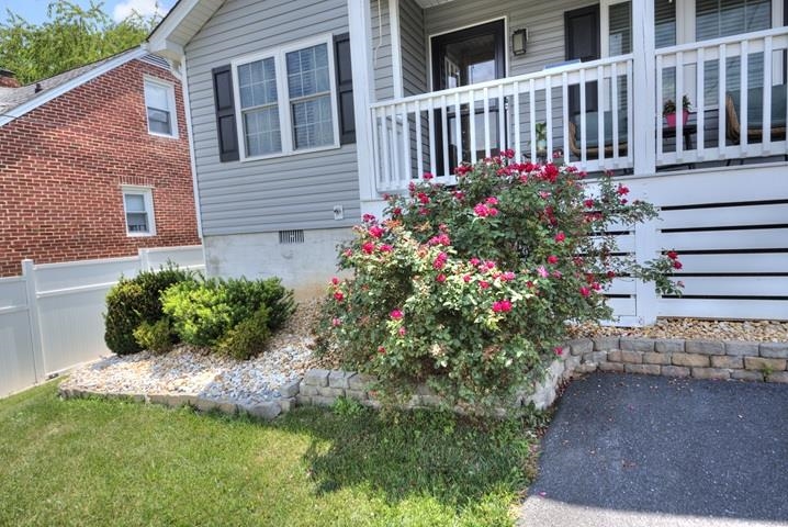 611 C ST, STAUNTON, Virginia 24401, 3 Bedrooms Bedrooms, ,2 BathroomsBathrooms,Residential,611 C ST,678953 MLS # 678953 611 C ST, STAUNTON, Virginia 24401, 3 Bedrooms Bedrooms, ,2 BathroomsBathrooms,Residential,611 C ST,678953 MLS # 678953