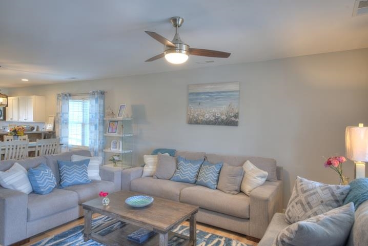 611 C ST, STAUNTON, Virginia 24401, 3 Bedrooms Bedrooms, ,2 BathroomsBathrooms,Residential,611 C ST,678953 MLS # 678953 611 C ST, STAUNTON, Virginia 24401, 3 Bedrooms Bedrooms, ,2 BathroomsBathrooms,Residential,611 C ST,678953 MLS # 678953