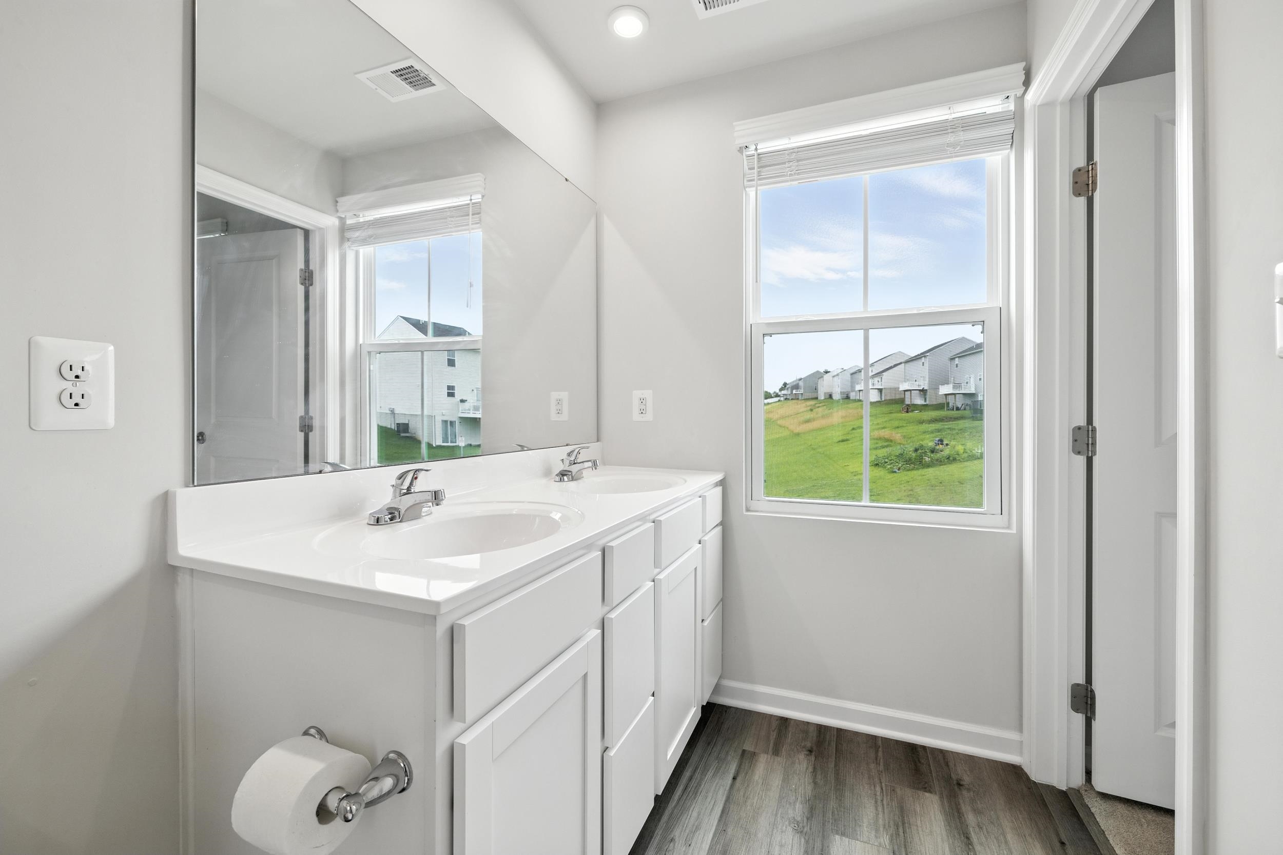 550 GROMMET DR, ROCKINGHAM, Virginia 22801, 5 Bedrooms Bedrooms, ,2 BathroomsBathrooms,Residential,550 Grommet Dr, Rockingham, VA 22801,550 GROMMET DR,678955 MLS # 678955