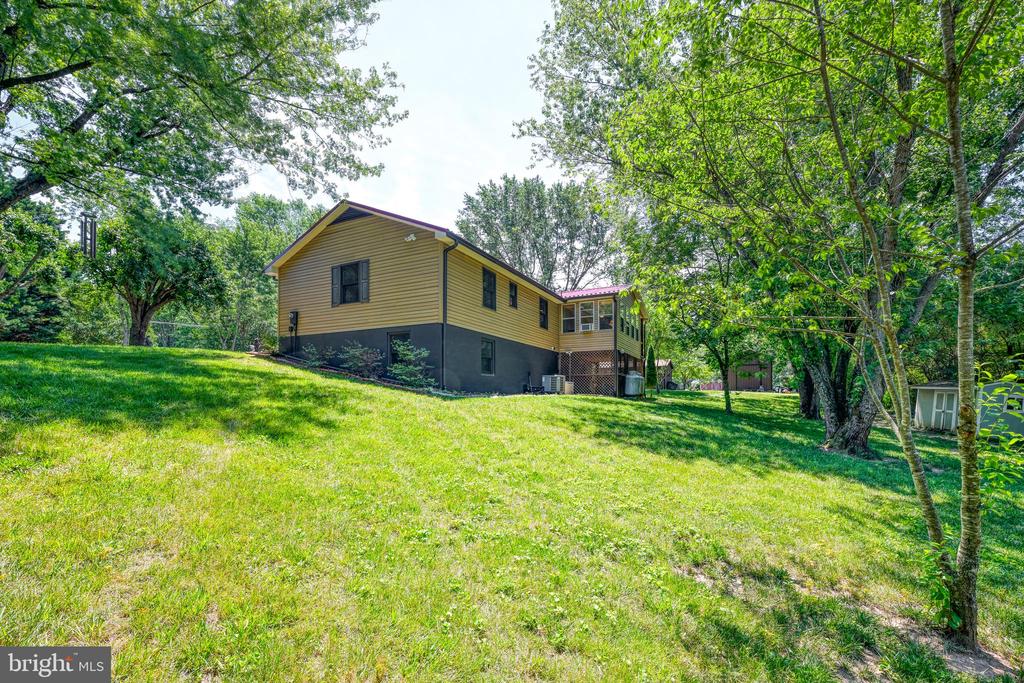 110 PATRICK HENRY DR, LOUISA, Virginia 23093, 3 Bedrooms Bedrooms, ,3 BathroomsBathrooms,Residential,110 PATRICK HENRY DR,VALA2010096 MLS # VALA2010096