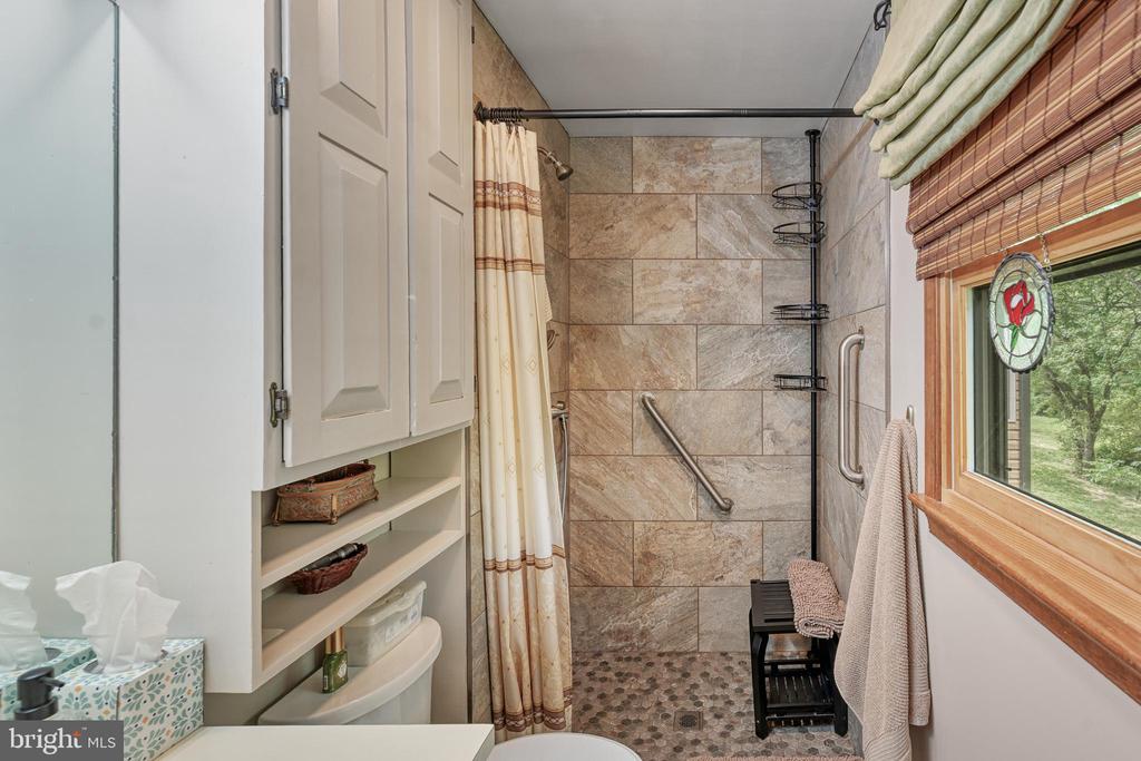 110 PATRICK HENRY DR, LOUISA, Virginia 23093, 3 Bedrooms Bedrooms, ,3 BathroomsBathrooms,Residential,110 PATRICK HENRY DR,VALA2010096 MLS # VALA2010096