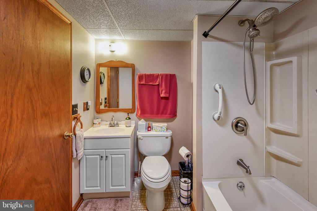 110 PATRICK HENRY DR, LOUISA, Virginia 23093, 3 Bedrooms Bedrooms, ,3 BathroomsBathrooms,Residential,110 PATRICK HENRY DR,VALA2010096 MLS # VALA2010096