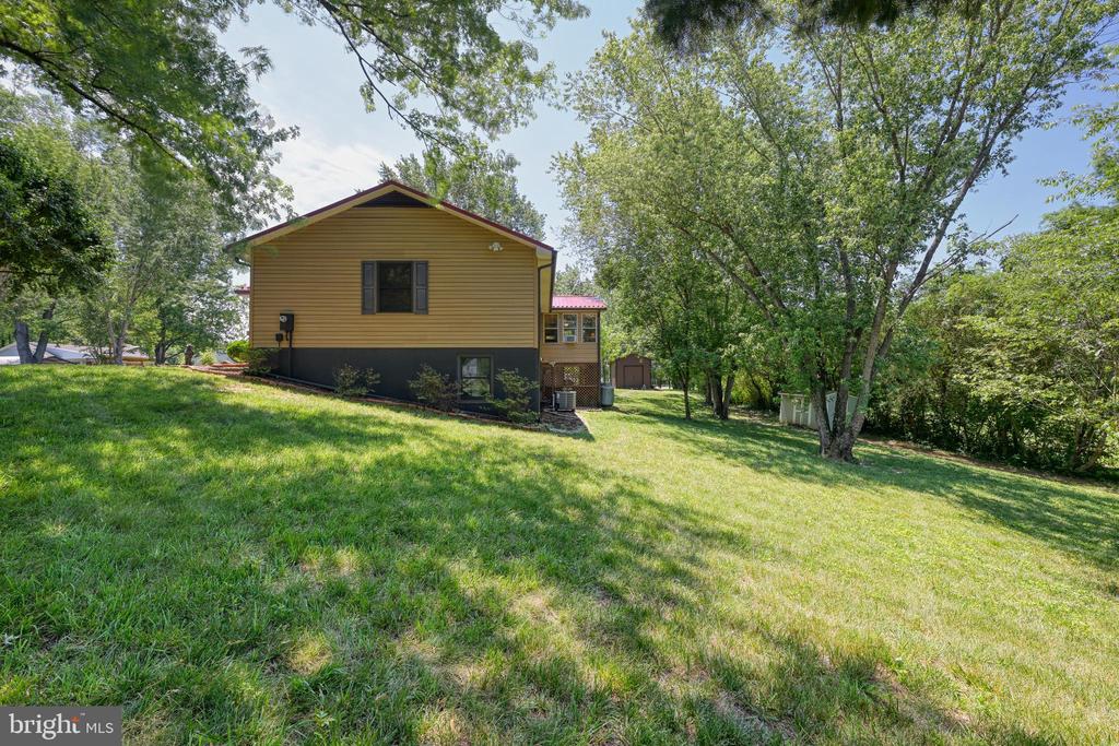 110 PATRICK HENRY DR, LOUISA, Virginia 23093, 3 Bedrooms Bedrooms, ,3 BathroomsBathrooms,Residential,110 PATRICK HENRY DR,VALA2010096 MLS # VALA2010096
