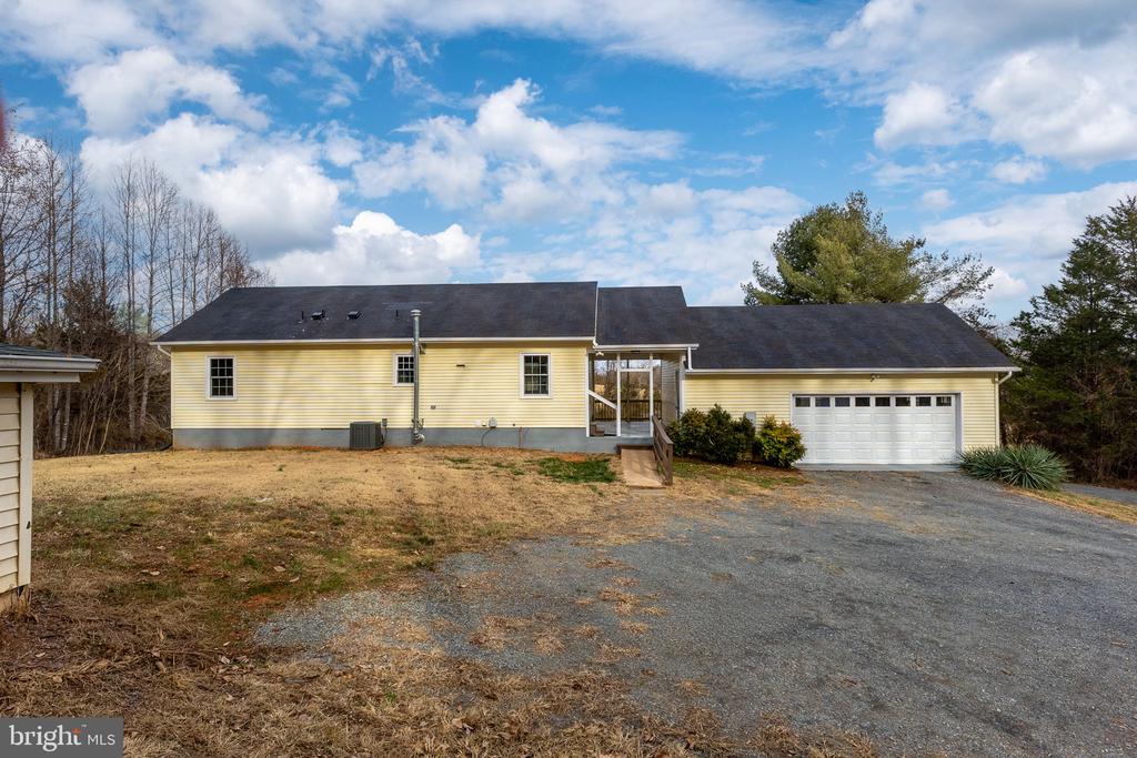 8346 WHITE SHOP RD, CULPEPER, Virginia 22701, 4 Bedrooms Bedrooms, ,3 BathroomsBathrooms,Residential,8346 WHITE SHOP RD,VACU2014100 MLS # VACU2014100