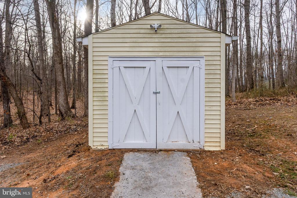 8346 WHITE SHOP RD, CULPEPER, Virginia 22701, 4 Bedrooms Bedrooms, ,3 BathroomsBathrooms,Residential,8346 WHITE SHOP RD,VACU2014100 MLS # VACU2014100
