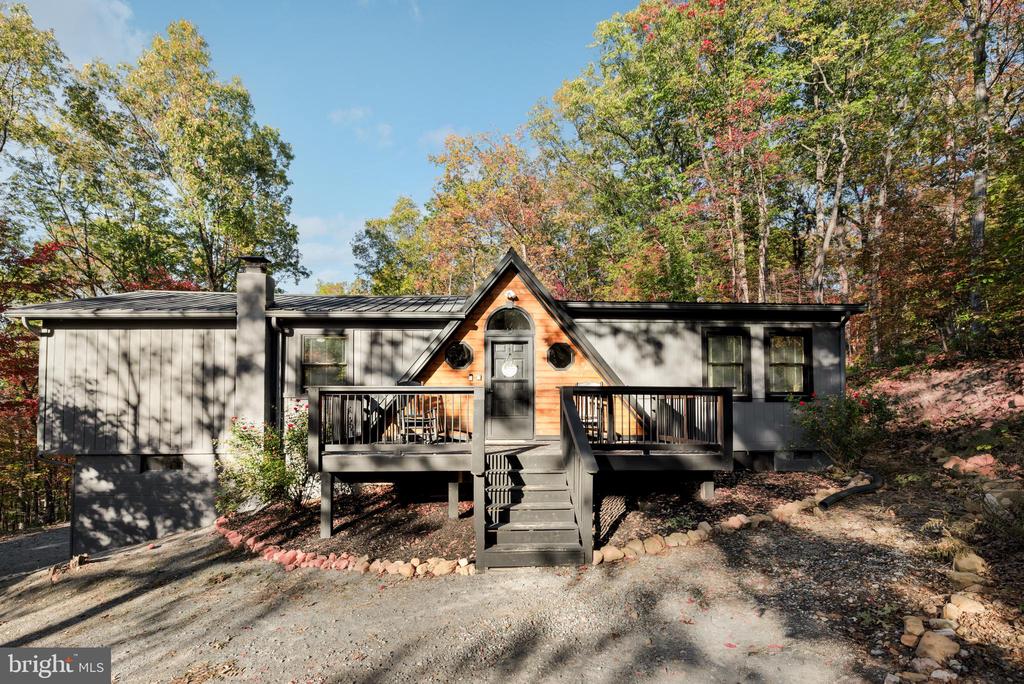 140 WILDWOOD LN, SHENANDOAH, Virginia 22849, 3 Bedrooms Bedrooms, ,2 BathroomsBathrooms,Residential,140 WILDWOOD LN,VAPA2006600 MLS # VAPA2006600