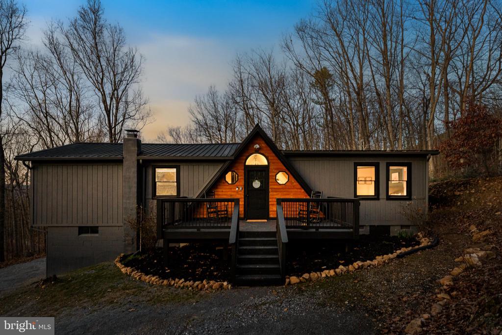 140 WILDWOOD LN, SHENANDOAH, Virginia 22849, 3 Bedrooms Bedrooms, ,2 BathroomsBathrooms,Residential,140 WILDWOOD LN,VAPA2006600 MLS # VAPA2006600