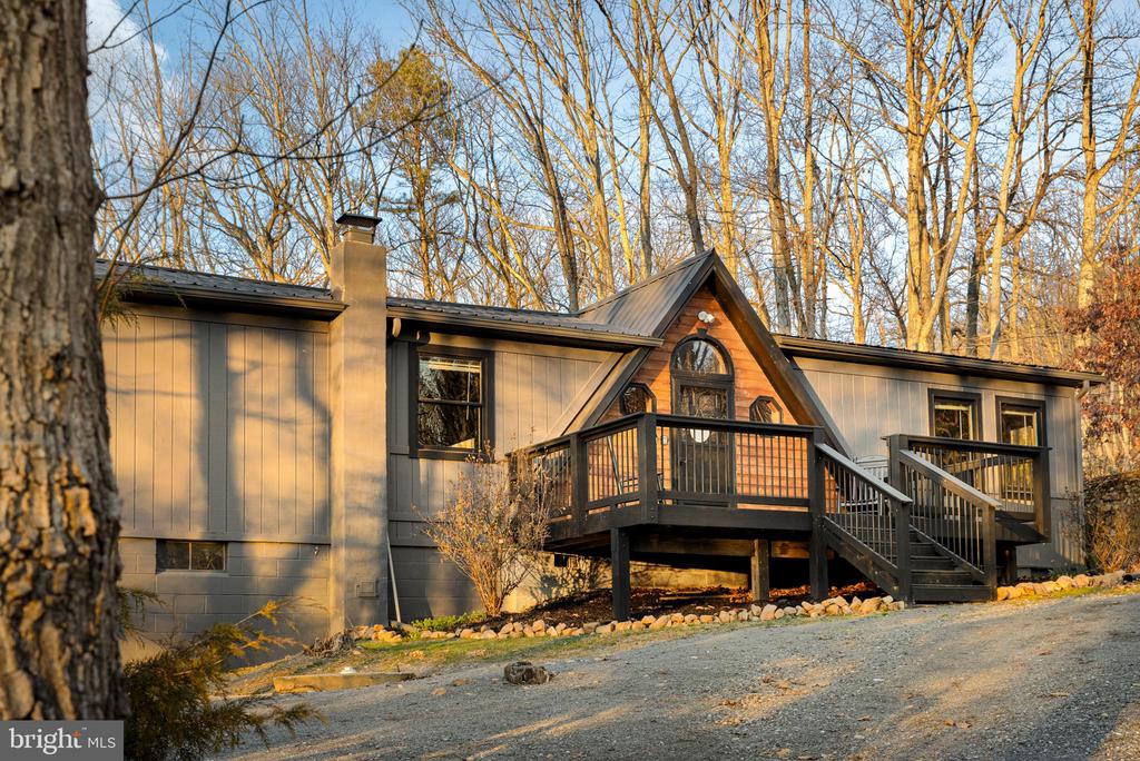 140 WILDWOOD LN, SHENANDOAH, Virginia 22849, 3 Bedrooms Bedrooms, ,2 BathroomsBathrooms,Residential,140 WILDWOOD LN,VAPA2006600 MLS # VAPA2006600