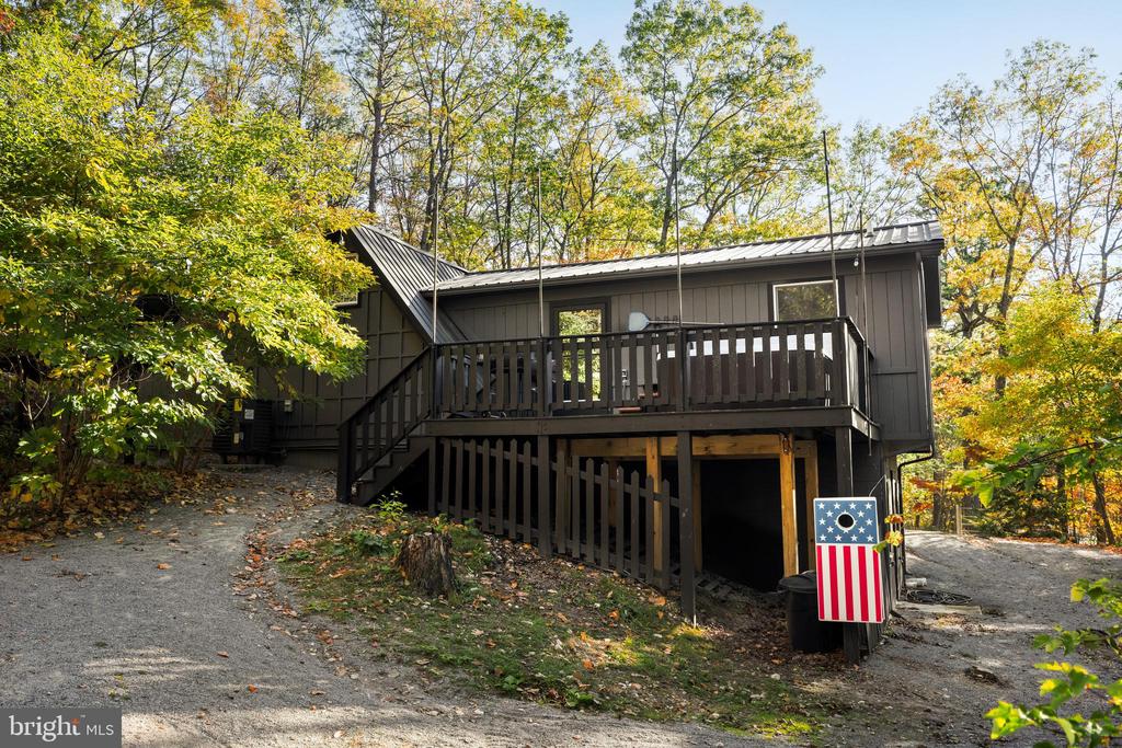140 WILDWOOD LN, SHENANDOAH, Virginia 22849, 3 Bedrooms Bedrooms, ,2 BathroomsBathrooms,Residential,140 WILDWOOD LN,VAPA2006600 MLS # VAPA2006600
