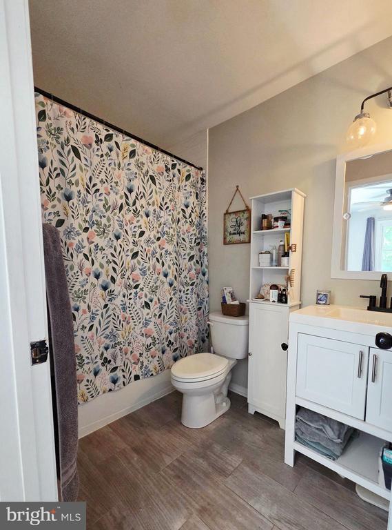 11506 POST OAK RD, SPOTSYLVANIA, Virginia 22551, 3 Bedrooms Bedrooms, ,2 BathroomsBathrooms,Residential,11506 POST OAK RD,VASP2043328 MLS # VASP2043328