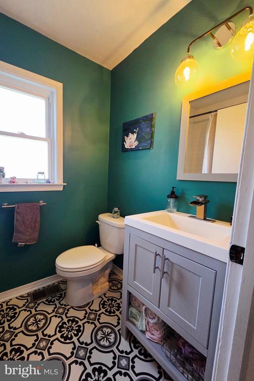 11506 POST OAK RD, SPOTSYLVANIA, Virginia 22551, 3 Bedrooms Bedrooms, ,2 BathroomsBathrooms,Residential,11506 POST OAK RD,VASP2043328 MLS # VASP2043328