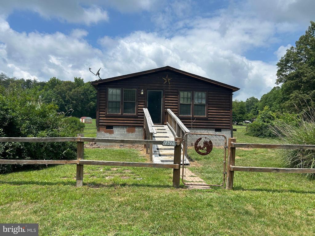 23221 INDEPENDENCE RD, UNIONVILLE, Virginia 22567, 2 Bedrooms Bedrooms, ,2 BathroomsBathrooms,Residential,23221 INDEPENDENCE RD,VAOR2014612 MLS # VAOR2014612