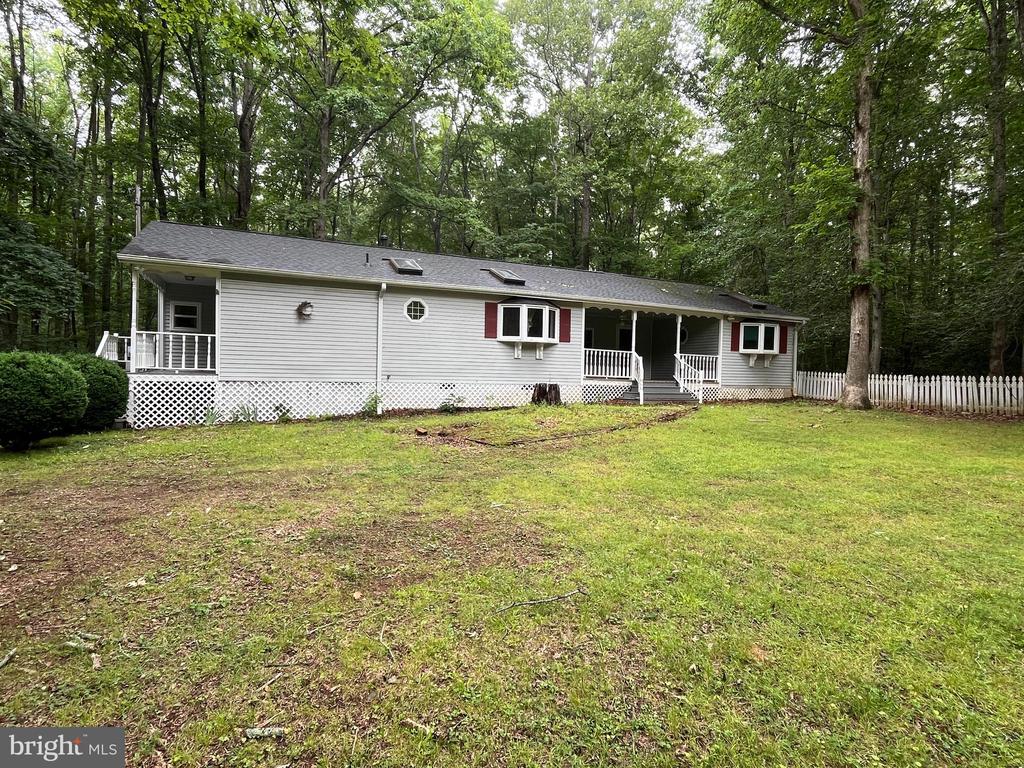 9809 PEPPERTREE RD, SPOTSYLVANIA, Virginia 22553, 4 Bedrooms Bedrooms, ,1 BathroomBathrooms,Residential,9809 PEPPERTREE RD,VASP2043326 MLS # VASP2043326 9809 PEPPERTREE RD, SPOTSYLVANIA, Virginia 22553, 4 Bedrooms Bedrooms, ,1 BathroomBathrooms,Residential,9809 PEPPERTREE RD,VASP2043326 MLS # VASP2043326
