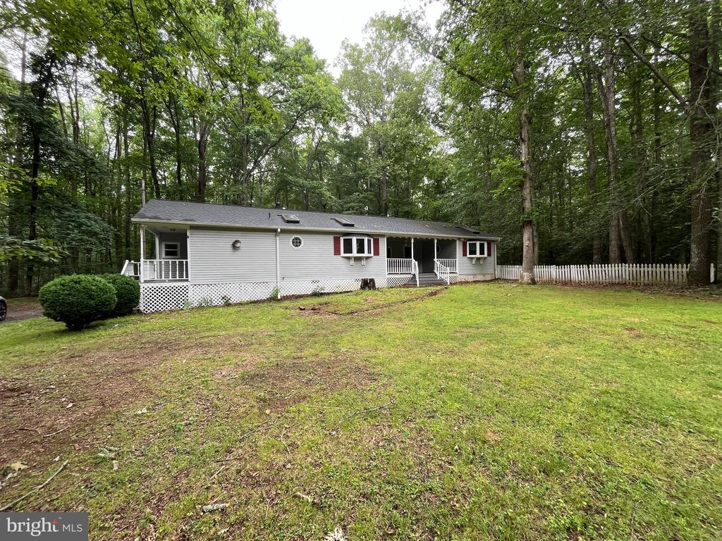 9809 PEPPERTREE RD, SPOTSYLVANIA, Virginia 22553, 4 Bedrooms Bedrooms, ,1 BathroomBathrooms,Residential,9809 PEPPERTREE RD,VASP2043326 MLS # VASP2043326 9809 PEPPERTREE RD, SPOTSYLVANIA, Virginia 22553, 4 Bedrooms Bedrooms, ,1 BathroomBathrooms,Residential,9809 PEPPERTREE RD,VASP2043326 MLS # VASP2043326