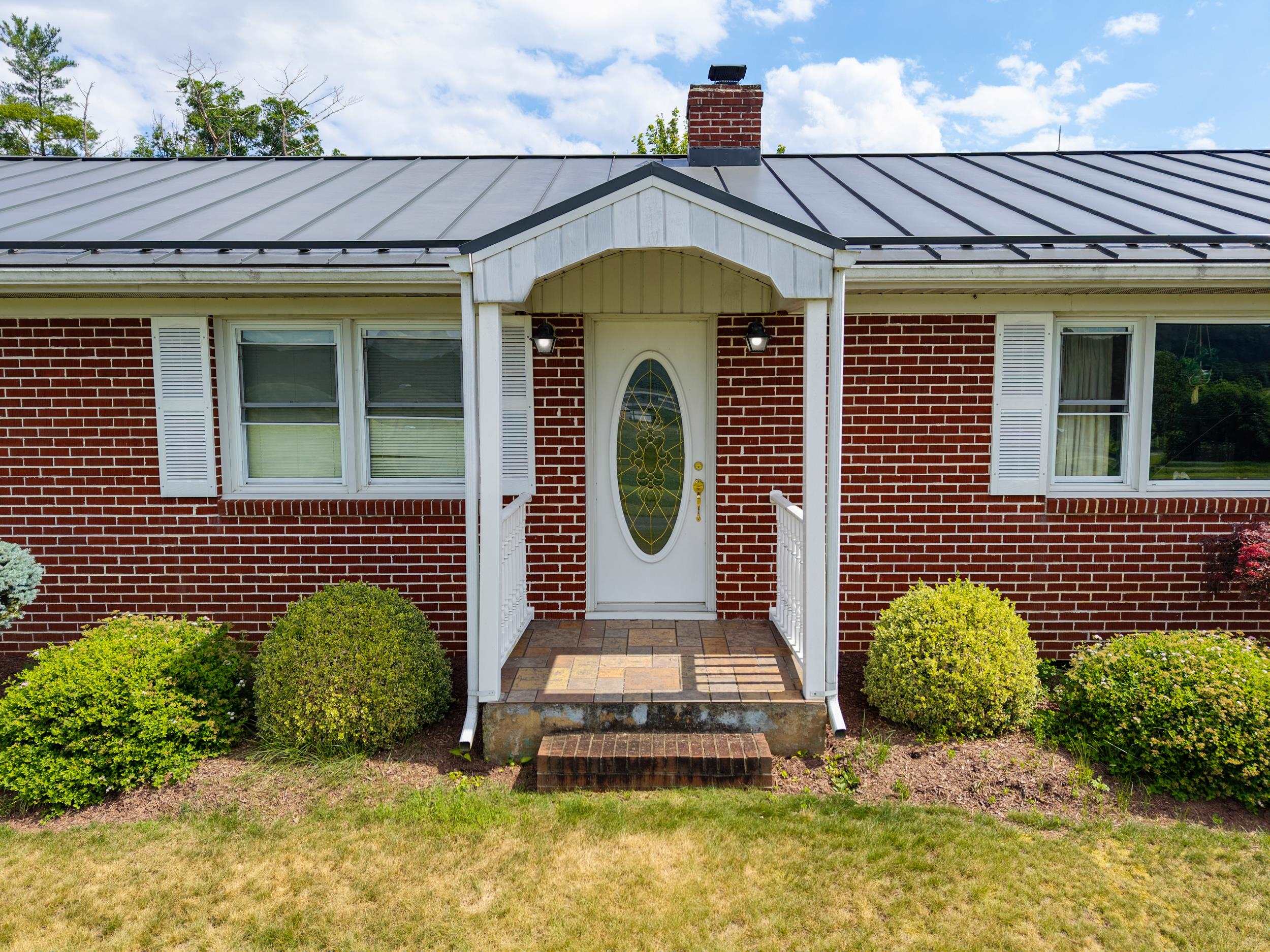 12199 HOLLOW RD, FULKS RUN, Virginia 22830, 3 Bedrooms Bedrooms, ,1 BathroomBathrooms,Residential,12199 HOLLOW RD,678960 MLS # 678960