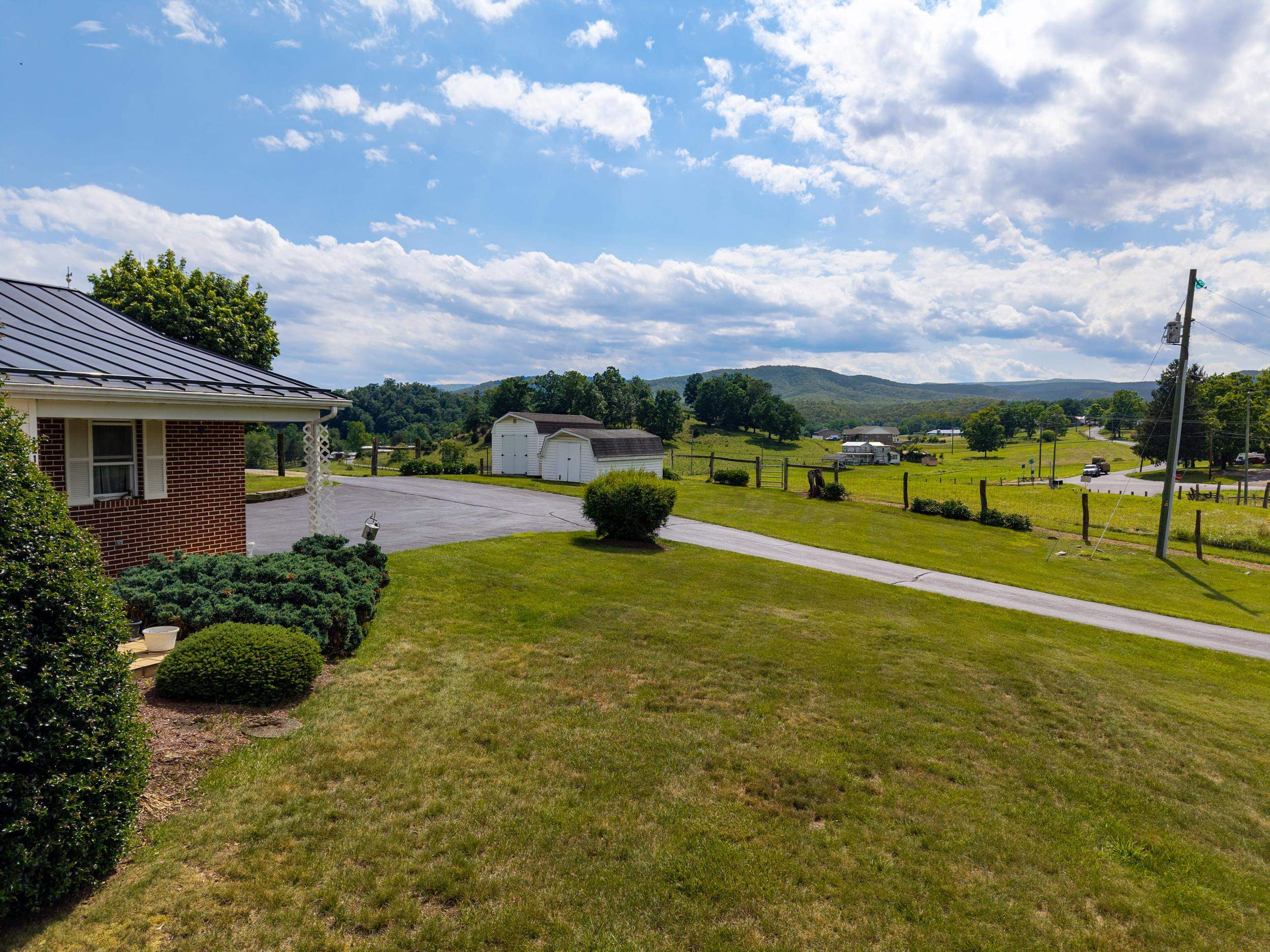 12199 HOLLOW RD, FULKS RUN, Virginia 22830, 3 Bedrooms Bedrooms, ,1 BathroomBathrooms,Residential,12199 HOLLOW RD,678960 MLS # 678960