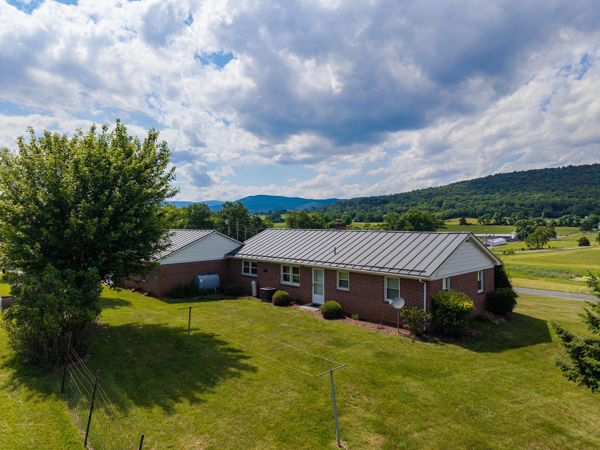 12199 HOLLOW RD, FULKS RUN, Virginia 22830, 3 Bedrooms Bedrooms, ,1 BathroomBathrooms,Residential,12199 HOLLOW RD,678960 MLS # 678960