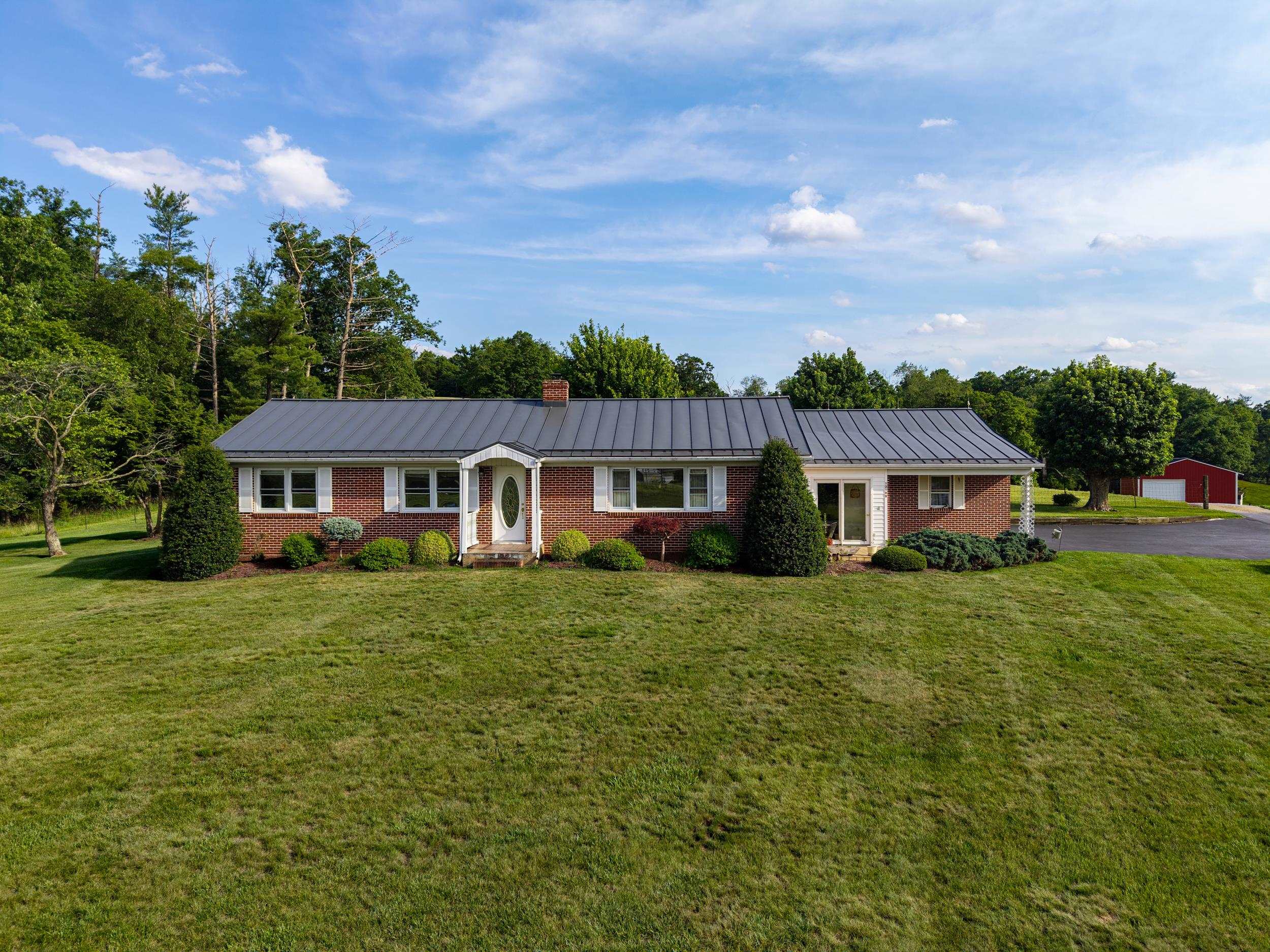 12199 HOLLOW RD, FULKS RUN, Virginia 22830, 3 Bedrooms Bedrooms, ,1 BathroomBathrooms,Residential,12199 HOLLOW RD,678960 MLS # 678960