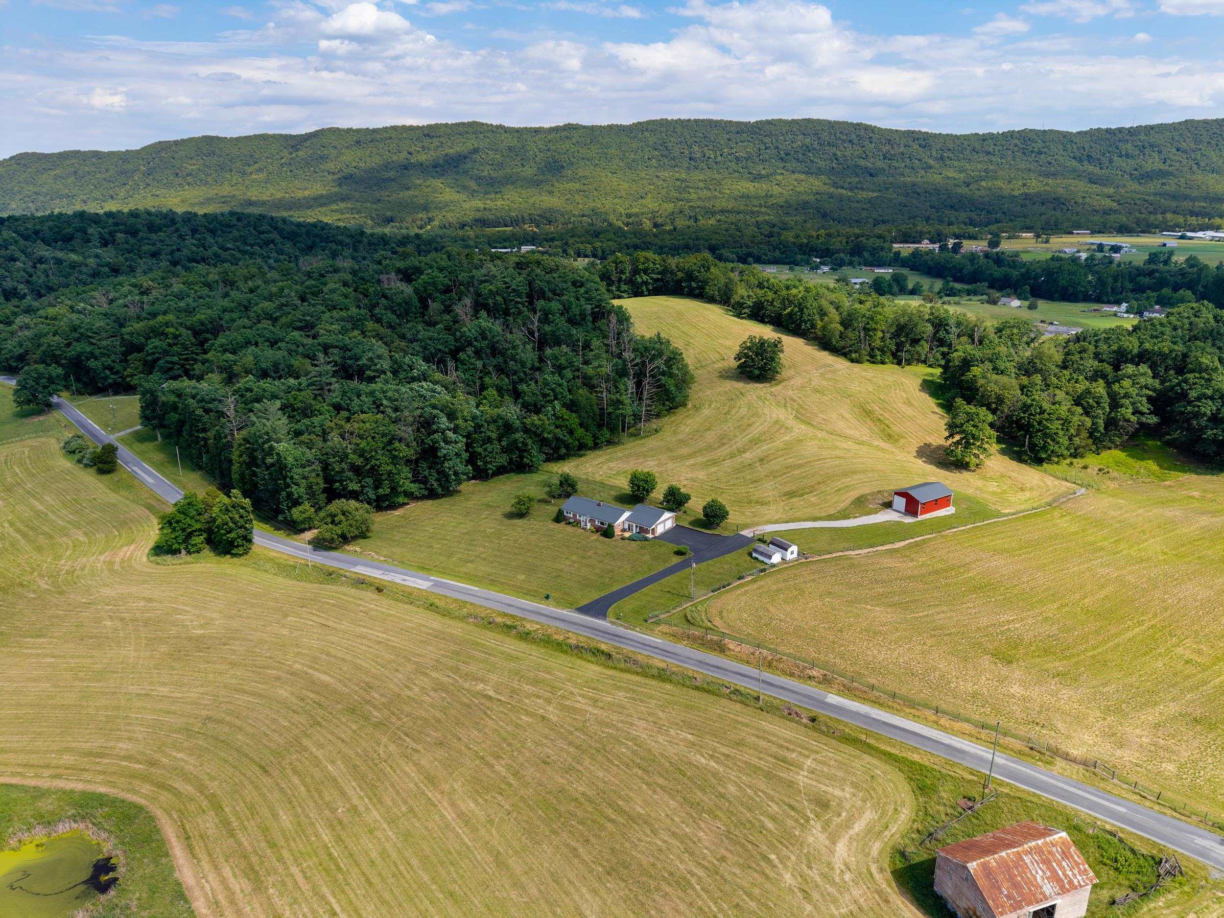 12199 HOLLOW RD, FULKS RUN, Virginia 22830, 3 Bedrooms Bedrooms, ,1 BathroomBathrooms,Residential,12199 HOLLOW RD,678960 MLS # 678960