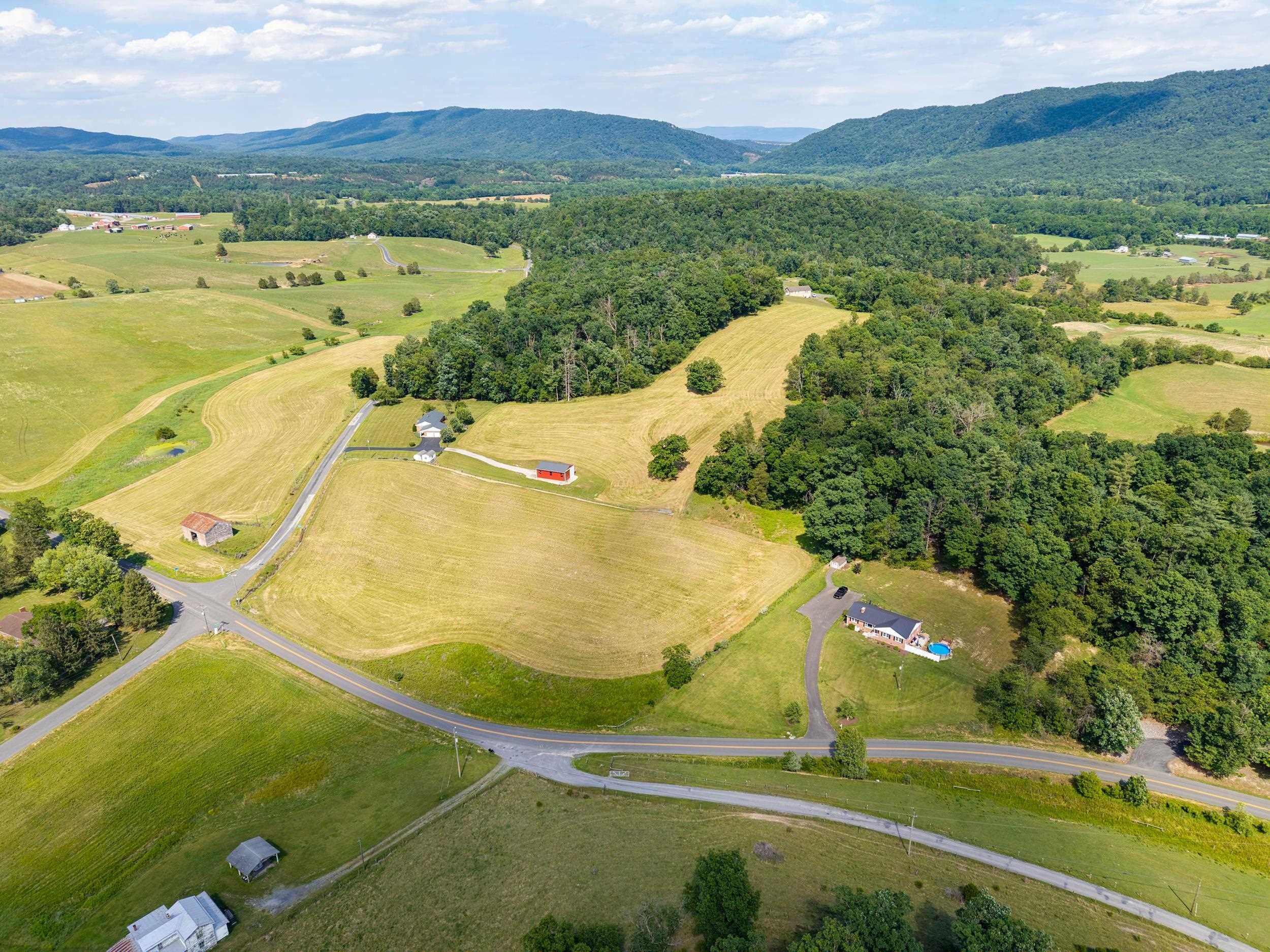 12199 HOLLOW RD, FULKS RUN, Virginia 22830, 3 Bedrooms Bedrooms, ,1 BathroomBathrooms,Residential,12199 HOLLOW RD,678960 MLS # 678960