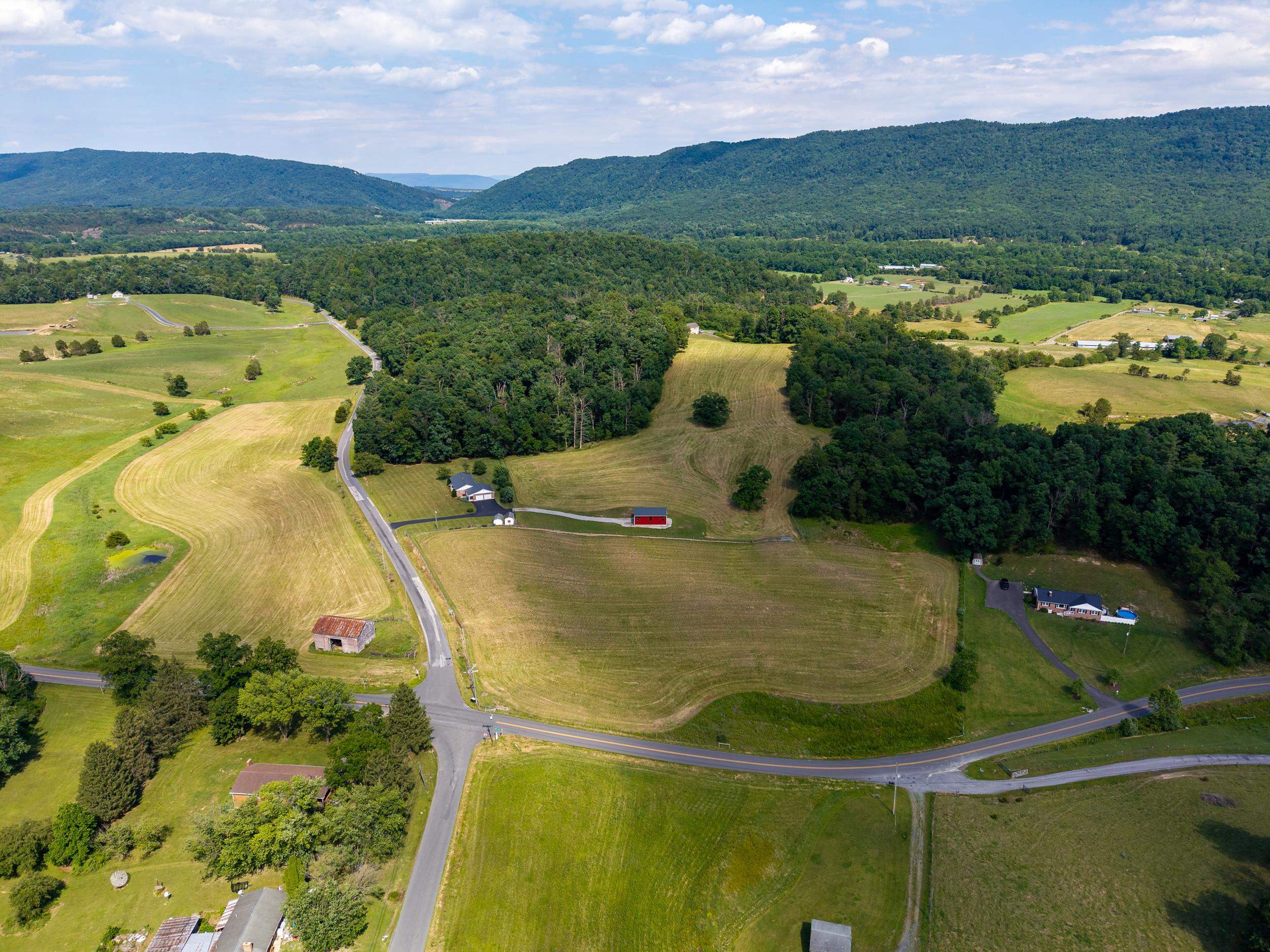 12199 HOLLOW RD, FULKS RUN, Virginia 22830, 3 Bedrooms Bedrooms, ,1 BathroomBathrooms,Residential,12199 HOLLOW RD,678960 MLS # 678960