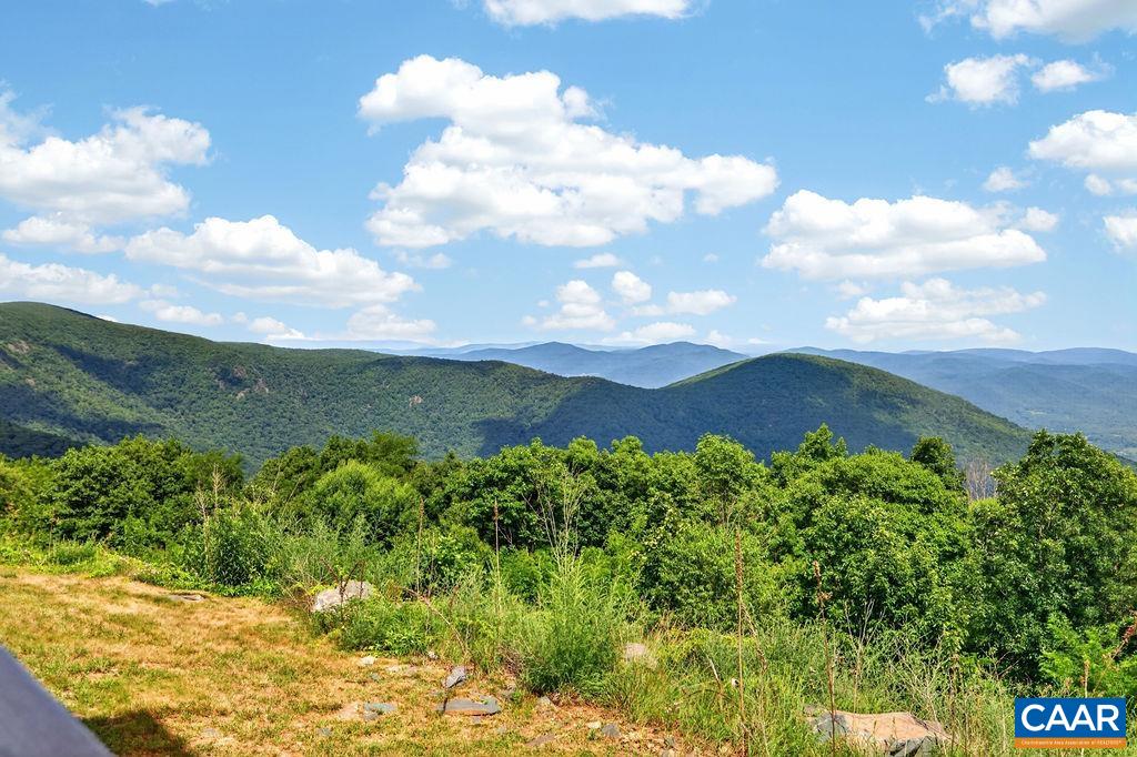 1826 HIGH RIDGE CT CONDOS, WINTERGREEN RESORT, Virginia 22967, 2 Bedrooms Bedrooms, ,2 BathroomsBathrooms,Residential,1826 HIGH RIDGE CT CONDOS,678972 MLS # 678972