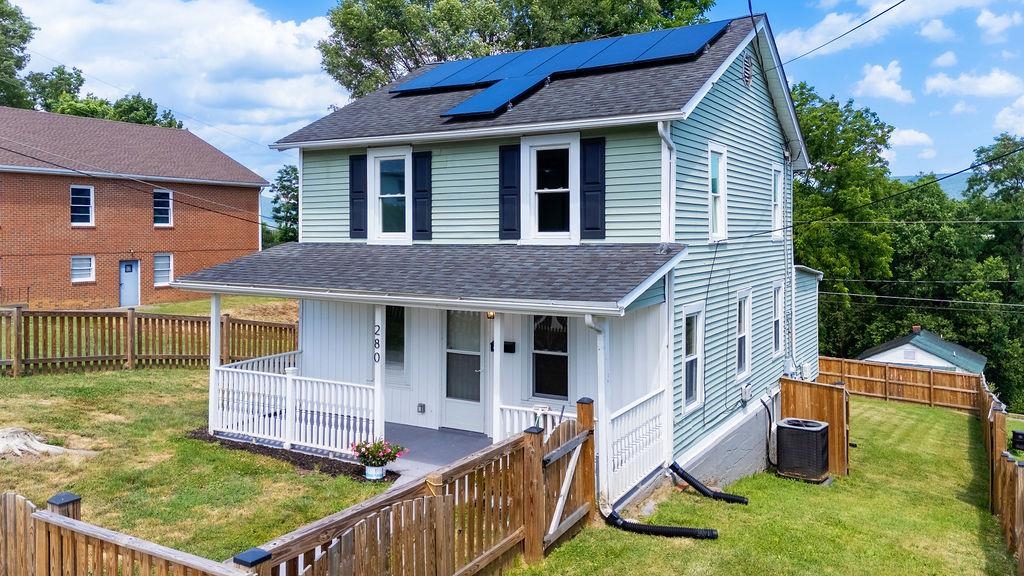 280 PORT REPUBLIC RD, WAYNESBORO, Virginia 22980, 3 Bedrooms Bedrooms, ,1 BathroomBathrooms,Residential,280 PORT REPUBLIC RD,678979 MLS # 678979
