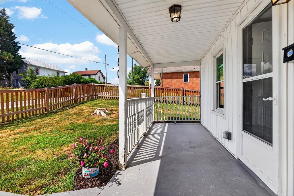 280 PORT REPUBLIC RD, WAYNESBORO, Virginia 22980, 3 Bedrooms Bedrooms, ,1 BathroomBathrooms,Residential,280 PORT REPUBLIC RD,678979 MLS # 678979