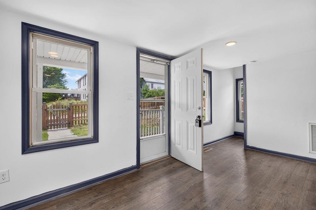 280 PORT REPUBLIC RD, WAYNESBORO, Virginia 22980, 3 Bedrooms Bedrooms, ,1 BathroomBathrooms,Residential,280 PORT REPUBLIC RD,678979 MLS # 678979